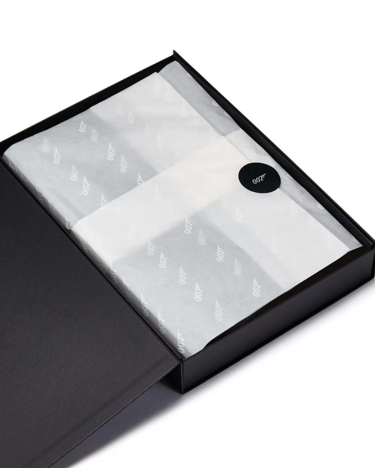 007_round_neck_cotton_cashmere_henley_6.webp Men N.Peal Round Necks | 007 Round Neck Cotton Cashmere Henley