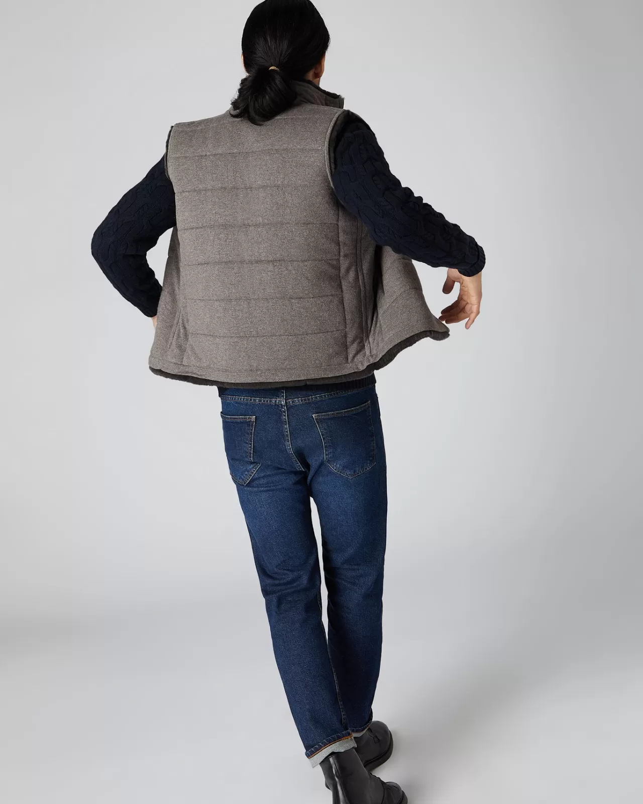 mens_fur_lined_gilet_3.webp Men N.Peal Gilets & Waistcoats | Men'S Fur Lined Gilet