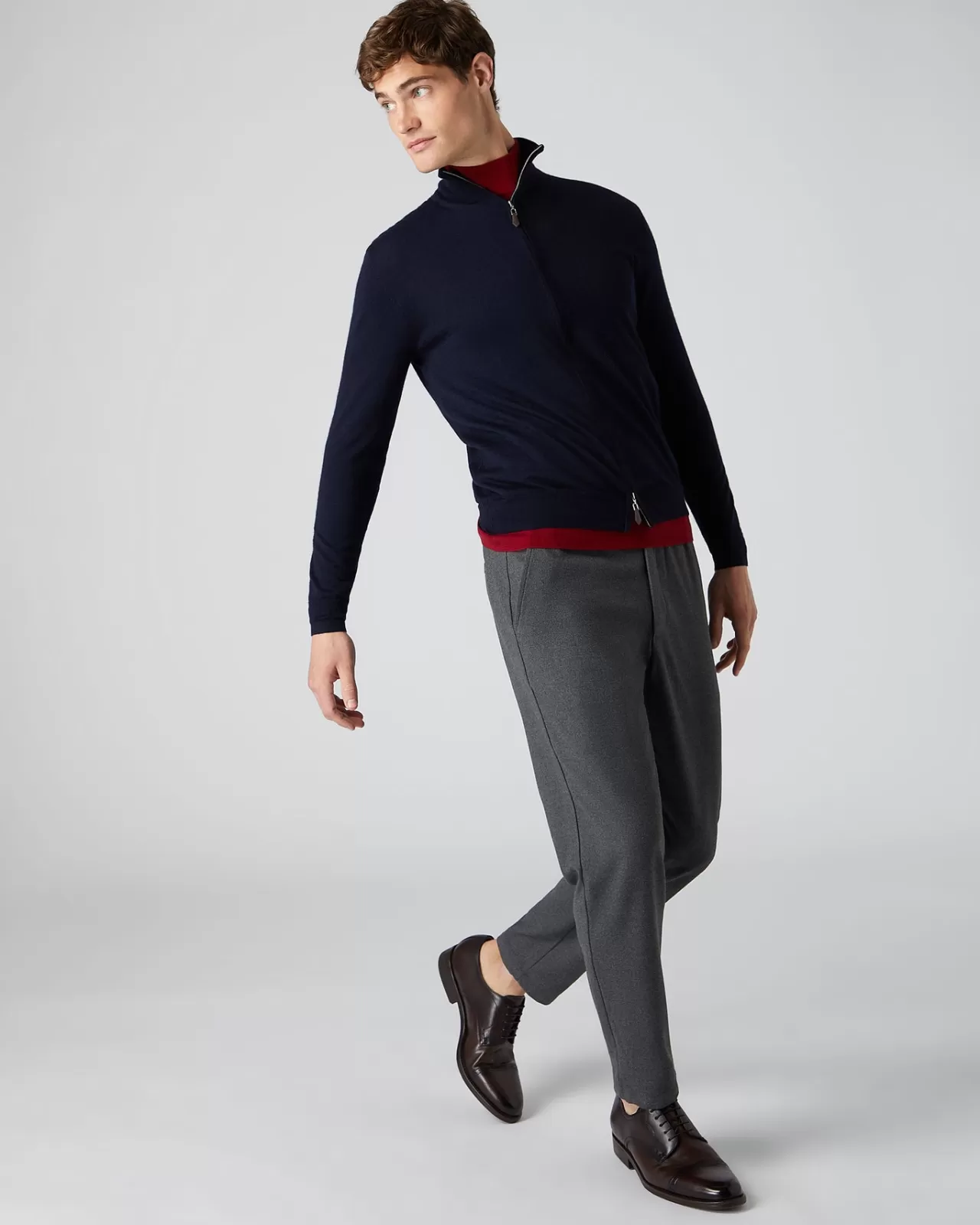 mens_the_hyde_fine_gauge_cashmere_zip_jumper_2.webp Men N.Peal Cardigans | Men'S The Hyde Fine Gauge Cashmere Zip Jumper
