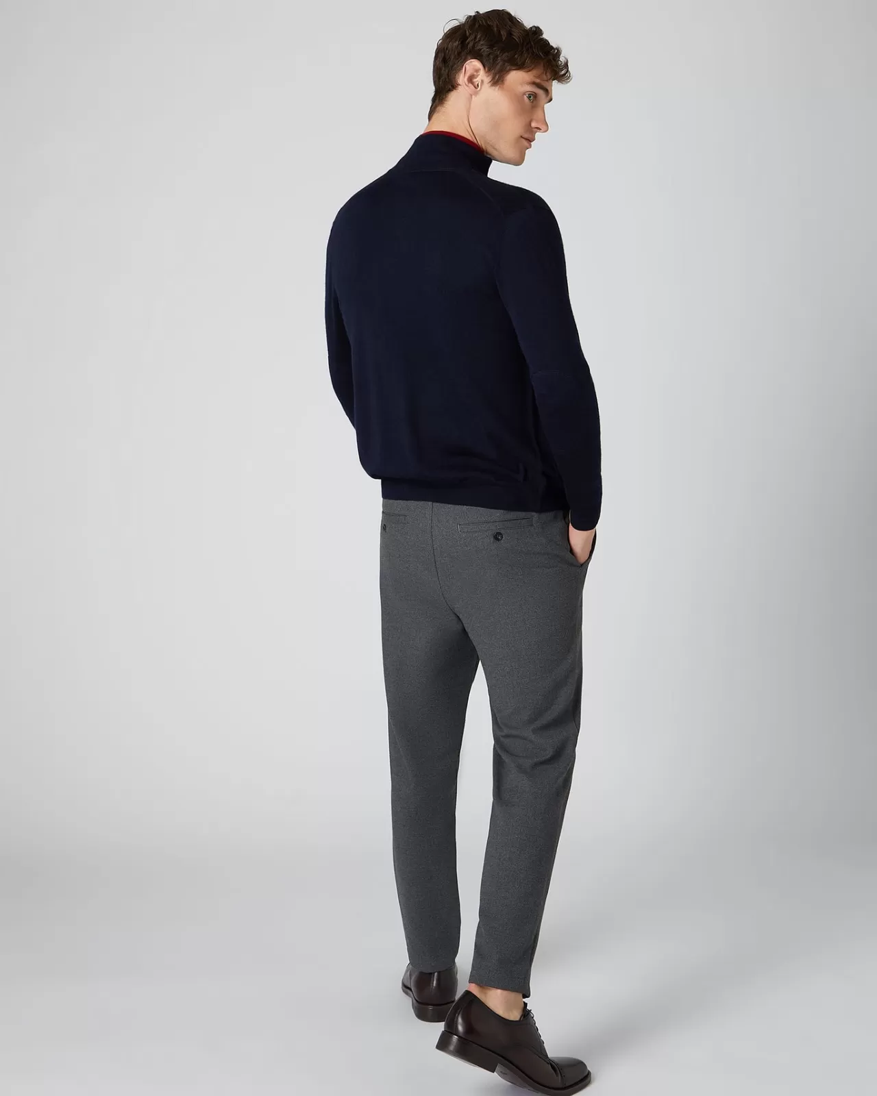 mens_the_hyde_fine_gauge_cashmere_zip_jumper_3.webp Men N.Peal Cardigans | Men'S The Hyde Fine Gauge Cashmere Zip Jumper