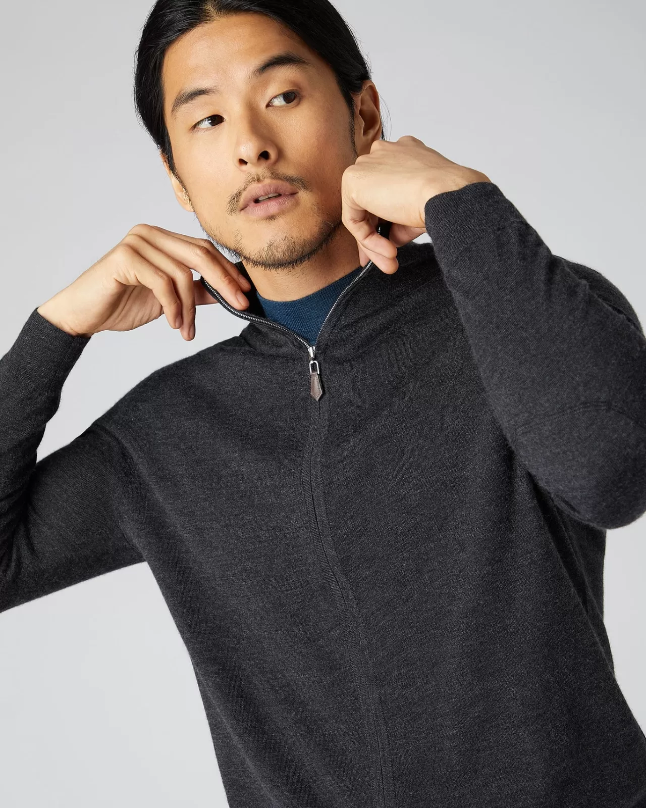 mens_the_hyde_fine_gauge_cashmere_zip_jumper_4-2.webp Men N.Peal Cardigans | Men'S The Hyde Fine Gauge Cashmere Zip Jumper