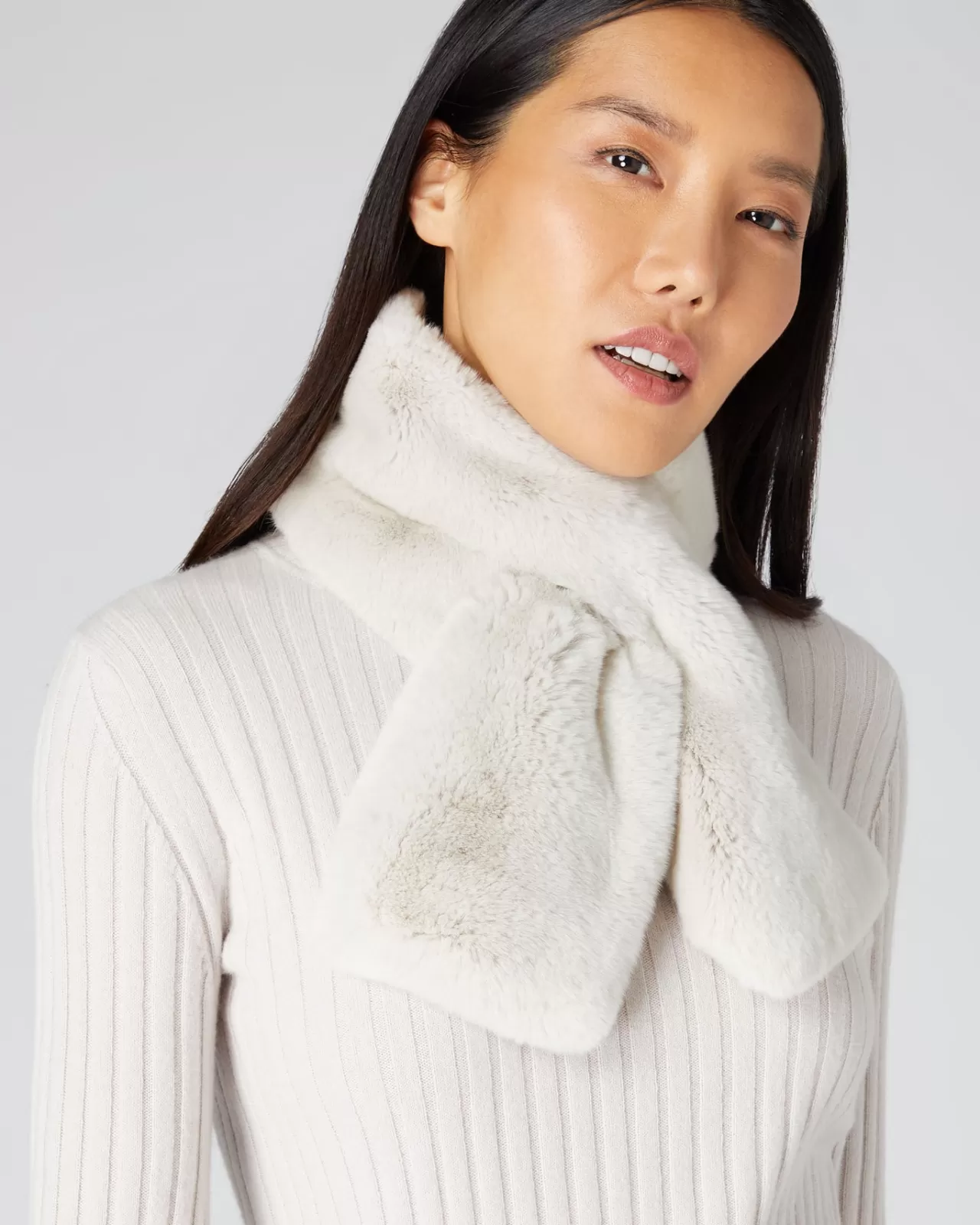 Women N.Peal Cashmere Scarves | Unisex Fur Neckwarmer