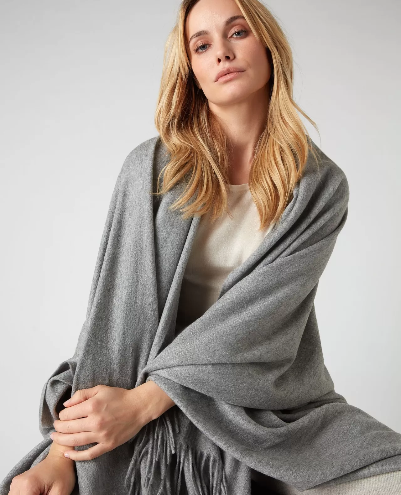 Women N.Peal Pashminas, Wraps & Shawls | Unisex Woven Cashmere Blanket