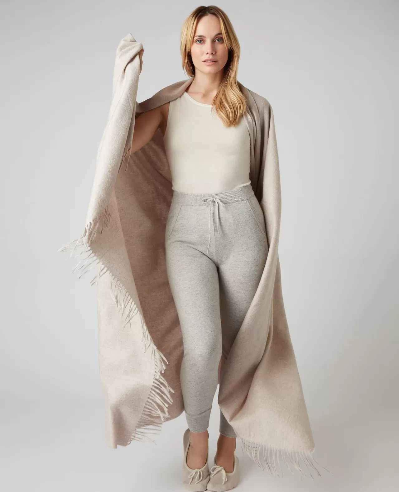 Women N.Peal Pashminas, Wraps & Shawls | Unisex Woven Cashmere Blanket