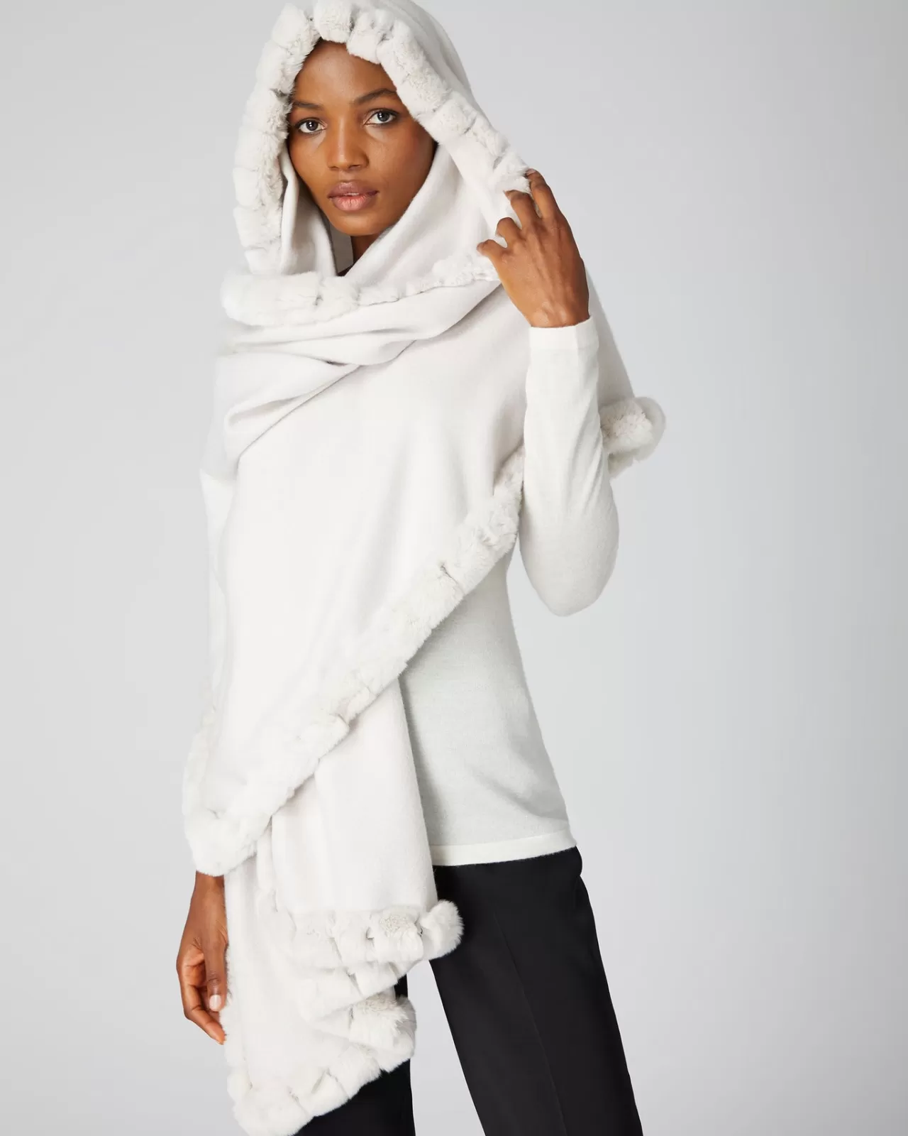 Women N.Peal Pashminas, Wraps & Shawls | Women'S Fur Trim Woven Cashmere Shawl