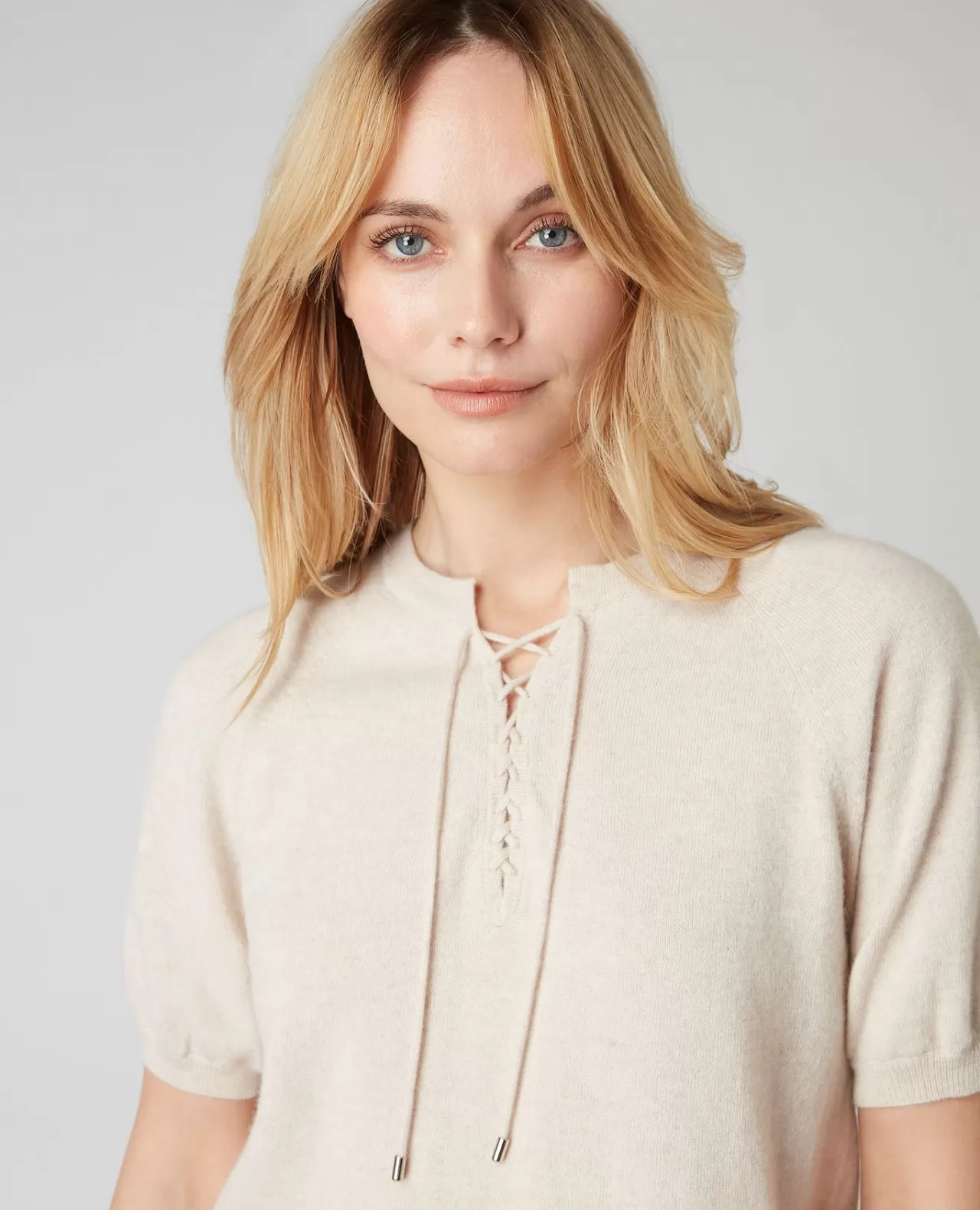 womens_lace_neck_cashmere_t_shirt_4.webp Women N.Peal Tops & T-Shirts | Women'S Lace Neck Cashmere T Shirt