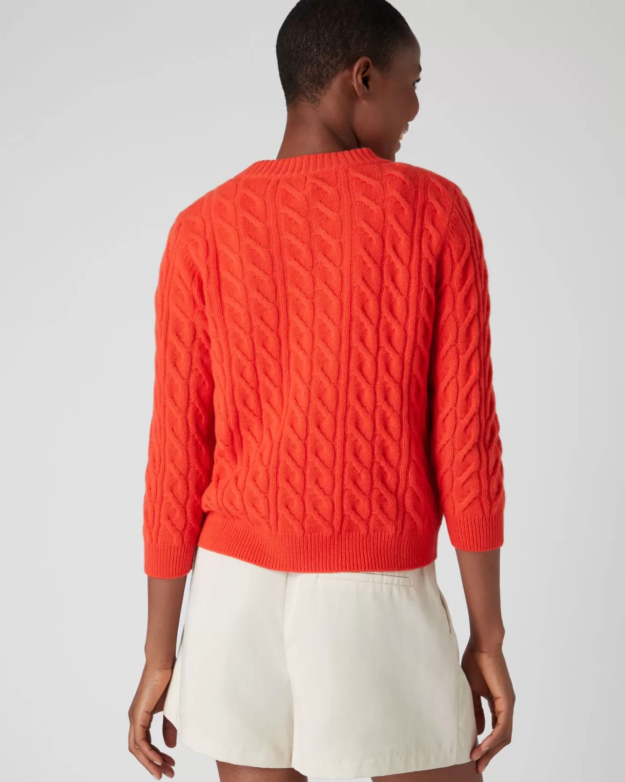 womens_round_neck_cable_cashmere_jumper_3-3.webp Women N.Peal Round Necks | Women'S Round Neck Cable Cashmere Jumper