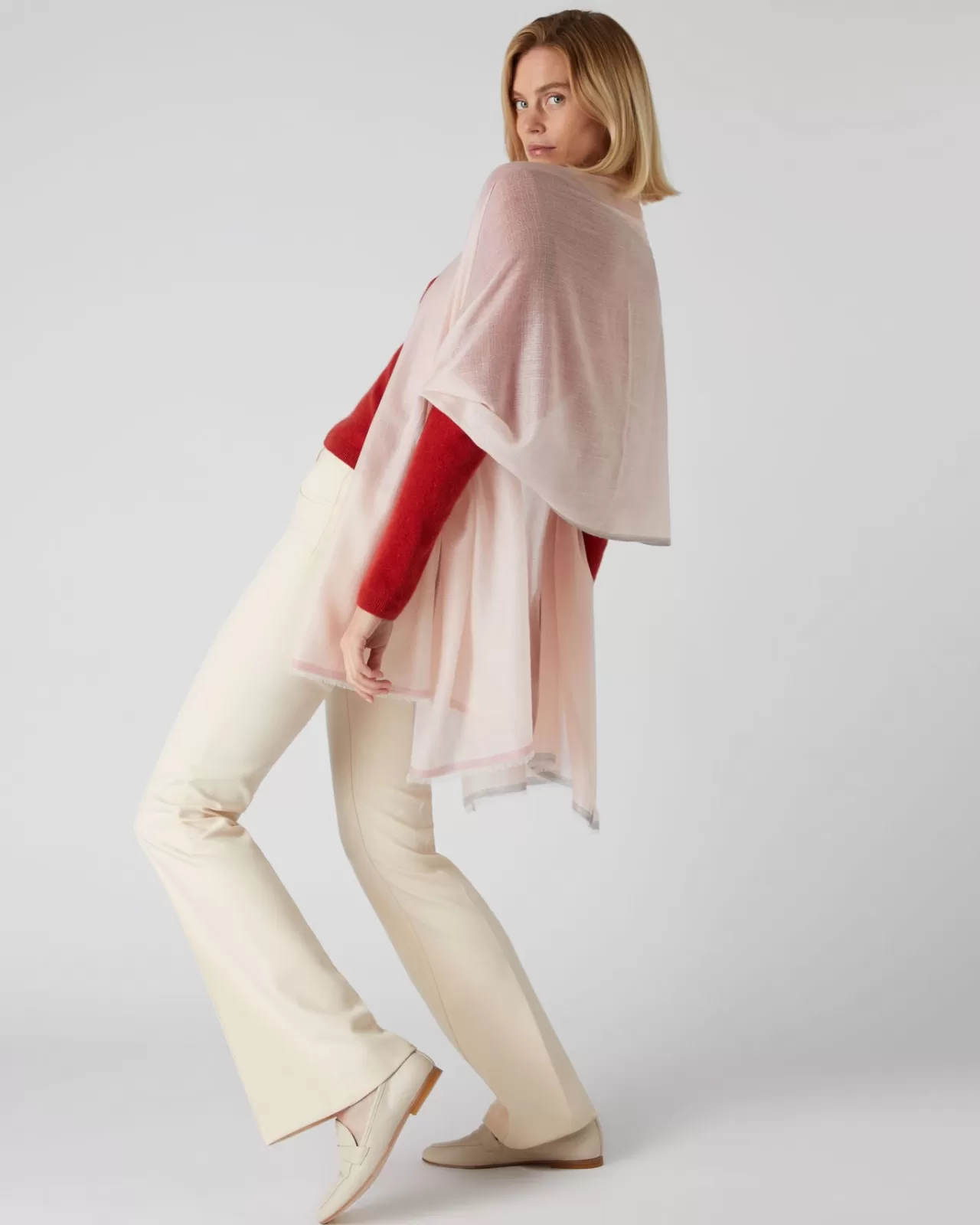 womens_stripe_edge_cashmere_pashmina_2-2.webp Women N.Peal Cashmere Scarves | Women'S Stripe Edge Cashmere Pashmina