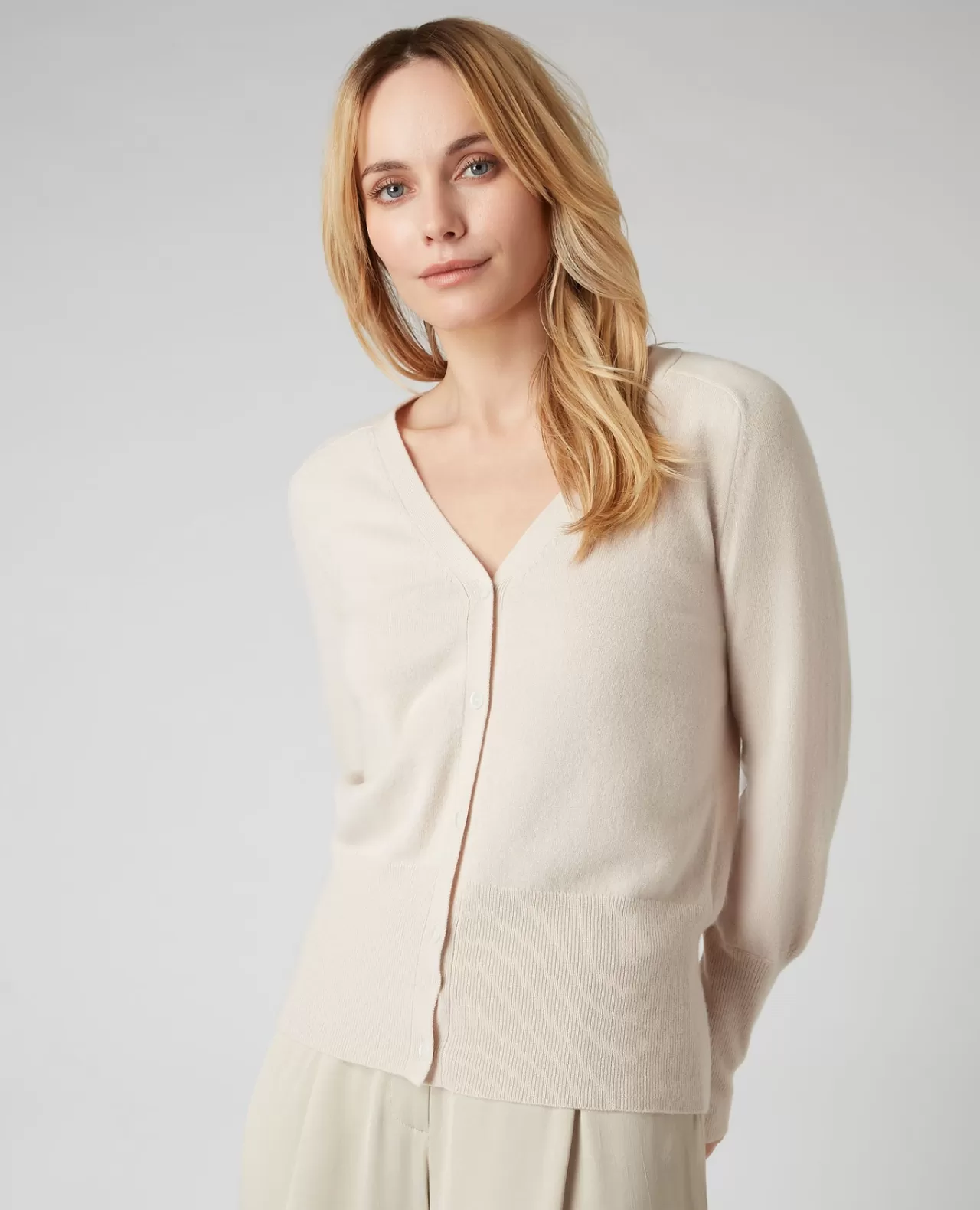 Women N.Peal Cardigans | Women'S V Necked Cashmere Cardigan