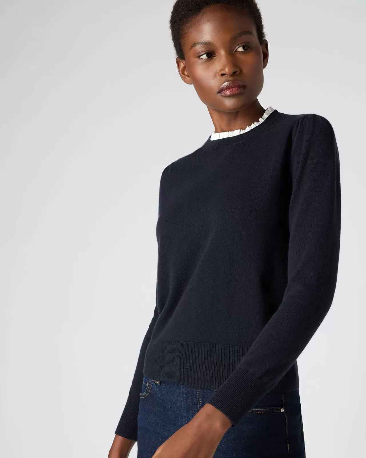 womens_woven_ruffle_cashmere_jumper_4-1.webp Women N.Peal Round Necks | Women'S Woven Ruffle Cashmere Jumper